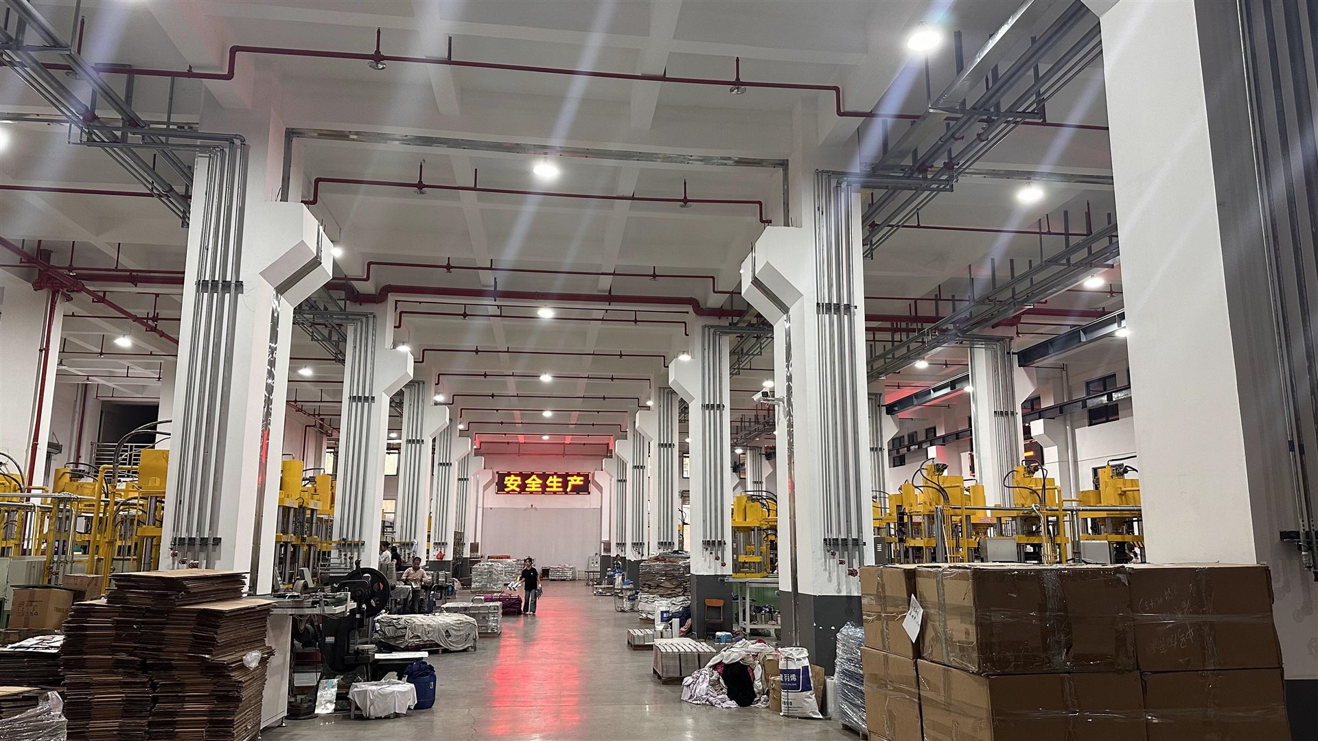 Large organized forming workshop with multiple production stations