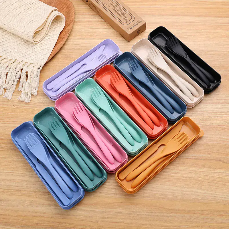Wheat Straw Composite Portable Cutlery Set — Weekend Travel product view