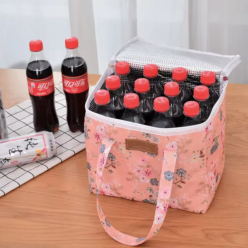 Insulated Portable Square Picnic Or Lunch Bag A Coordinated Set For Outdoor Dining product detail