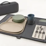 Fold-out travel dining kit with PP tableware stainless cutlery and graphite folio